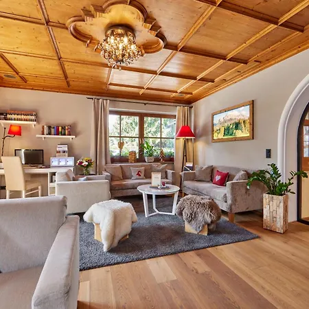 楚格峰酒店 酒店