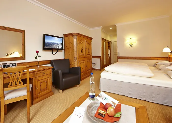 楚格峰酒店 加爾米施-帕滕基興