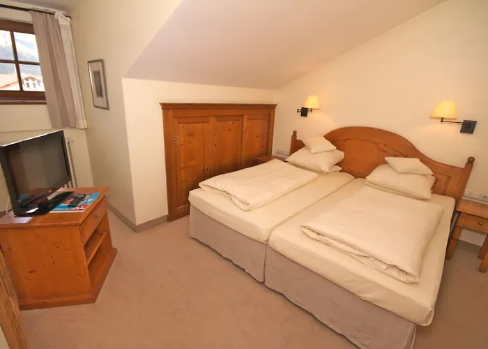 楚格峰酒店 酒店 4*